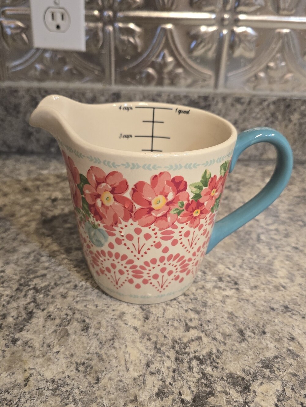The Pioneer Woman Vintage Floral 4-Cup/ 1 Quart Stoneware Measuring Cup